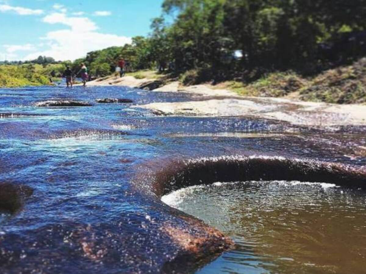 Por verano prohibieron bañarse en las Gachas