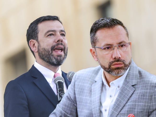 Alcalde Carlos Fernando Galán conversó con el ministro de Vivienda, Jaime Andrés Beltrán.