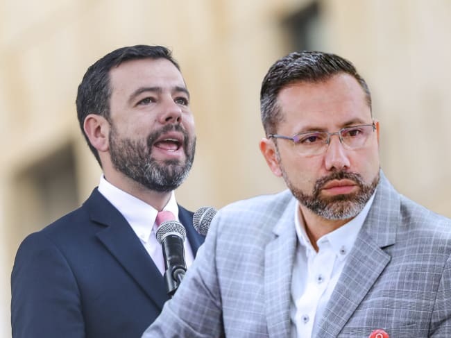 Alcalde Carlos Fernando Galán conversó con el ministro de Vivienda, Jaime Andrés Beltrán.