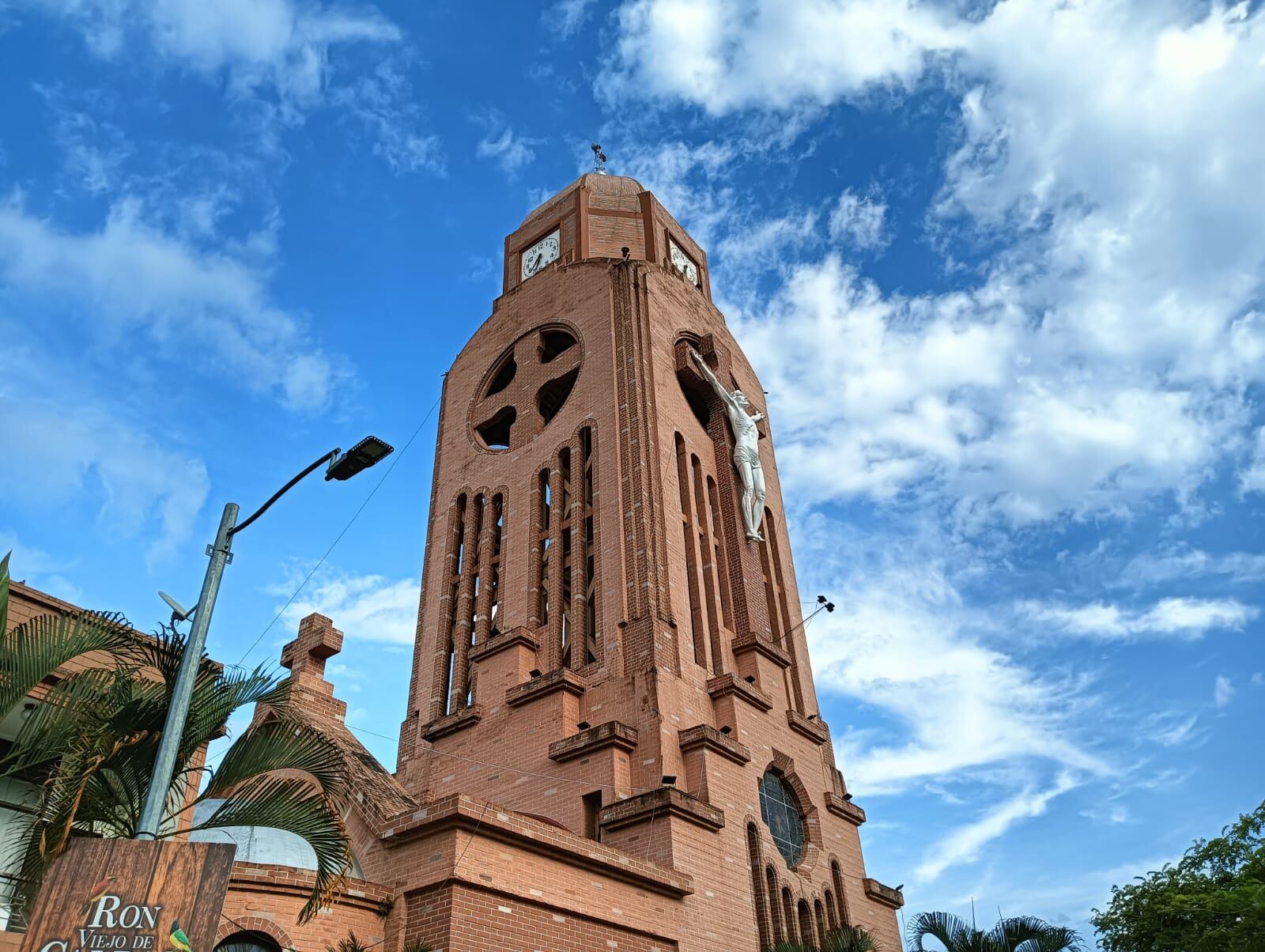 ¡Feliz Cumpleaños Quimbaya! el municipio luz del Quindío cumple 111 años de fundación. Foto Adrián Trejos