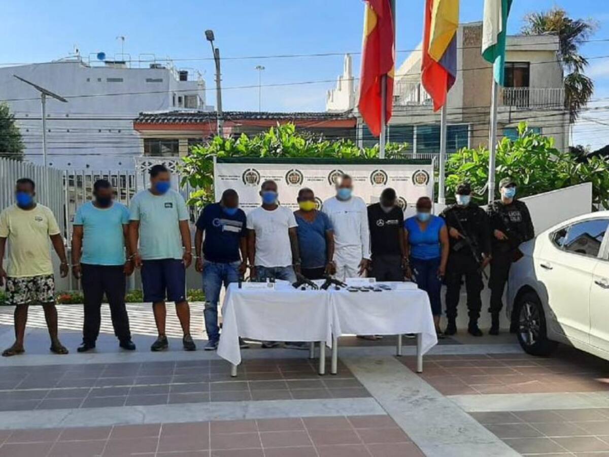 Caen presuntos autores de grafitis alusivos a las autodefensas en Cartagena
