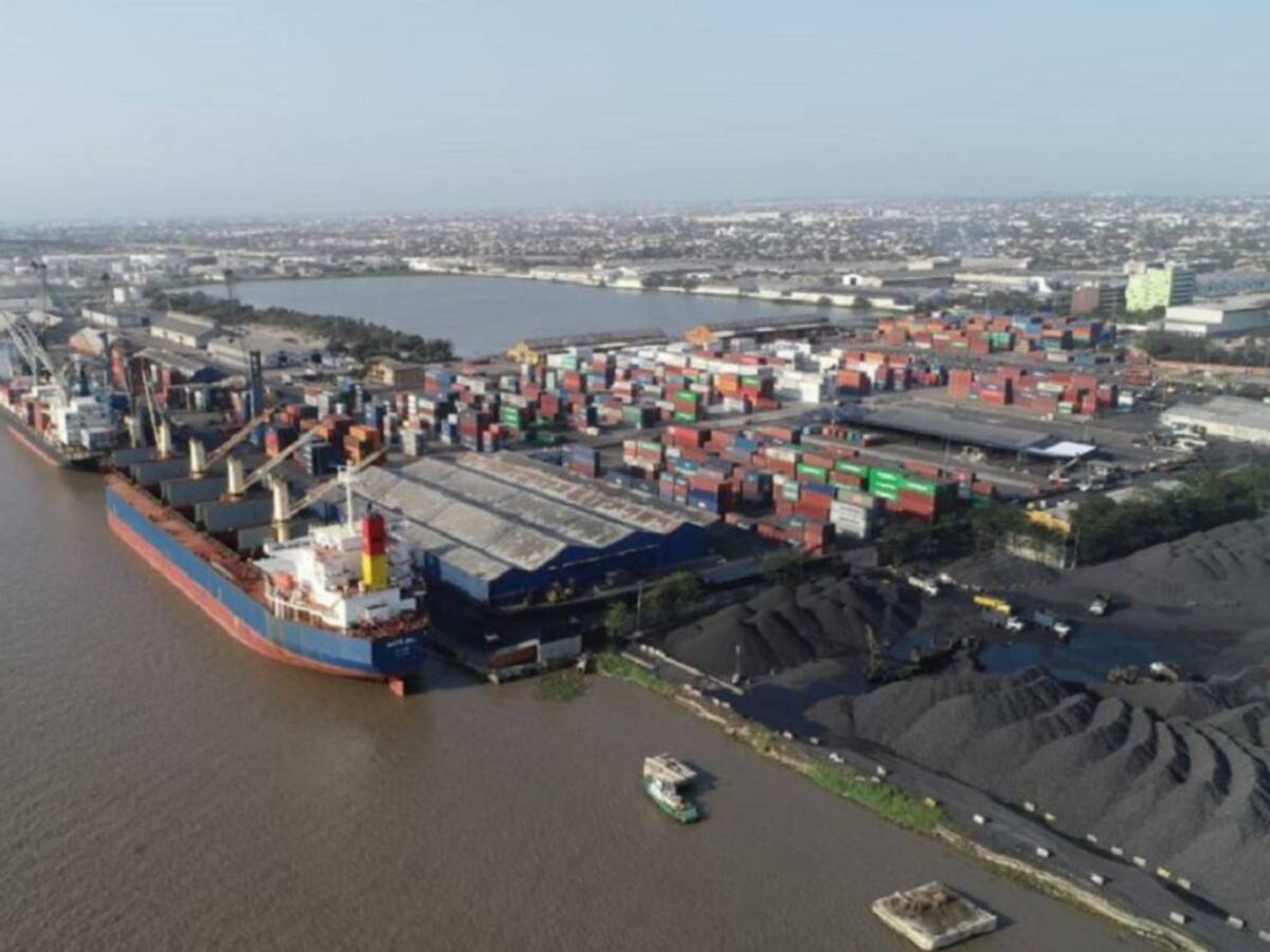 Calado en el Puerto de Barranquilla bajó a ocho metros