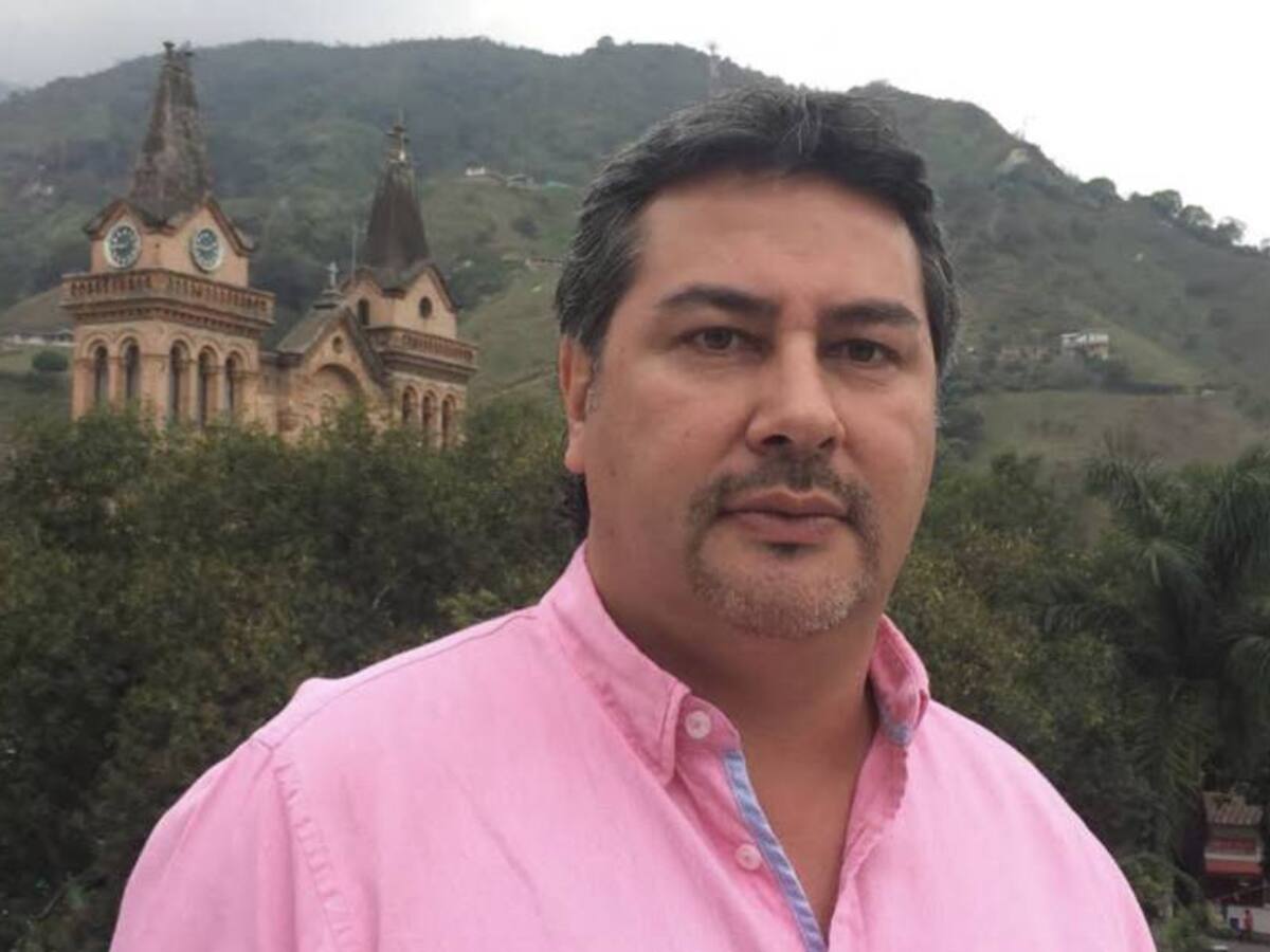 Procuraduría sancionó con tres meses de suspensión al alcalde de Barbosa