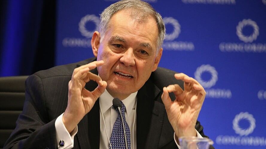 Alejandro Ordóñez presentó las 2'204.000 firmas con las que impulsará su candidatura a la Presidencia de la República. Foto: Getty Images