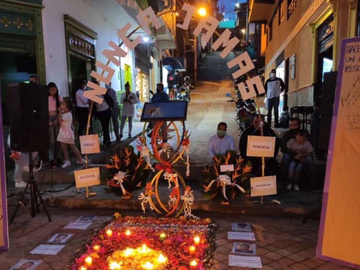 Ituango conmemoró 13 años de la bomba que asesinó a siete personas en 2008