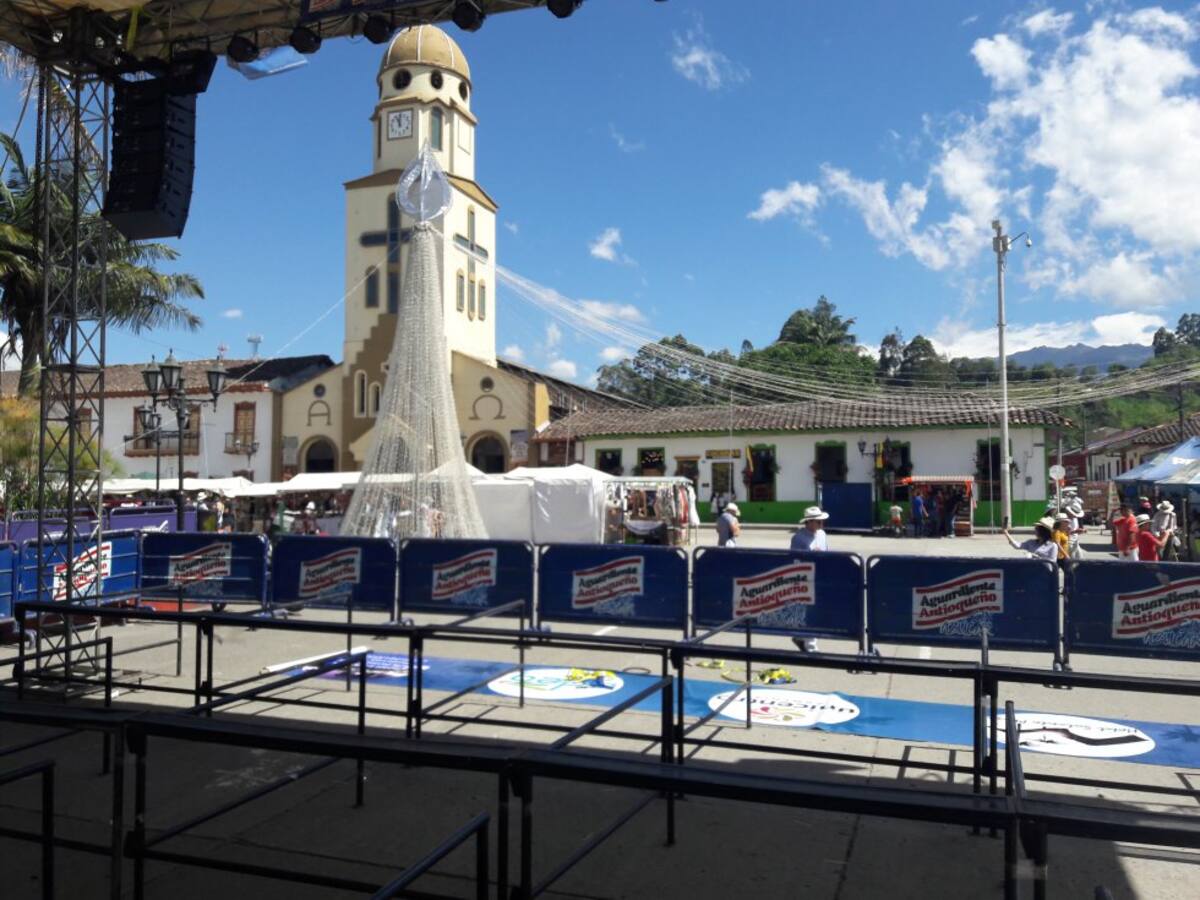 Durante cinco días propios y visitantes disfrutaron de esta localidad quindiana que se consolida como una de las más visitadas durante esta época de vacaciones, Salento y sus fiestas donde se recuerda el paso del libertador Simón Bolívar.