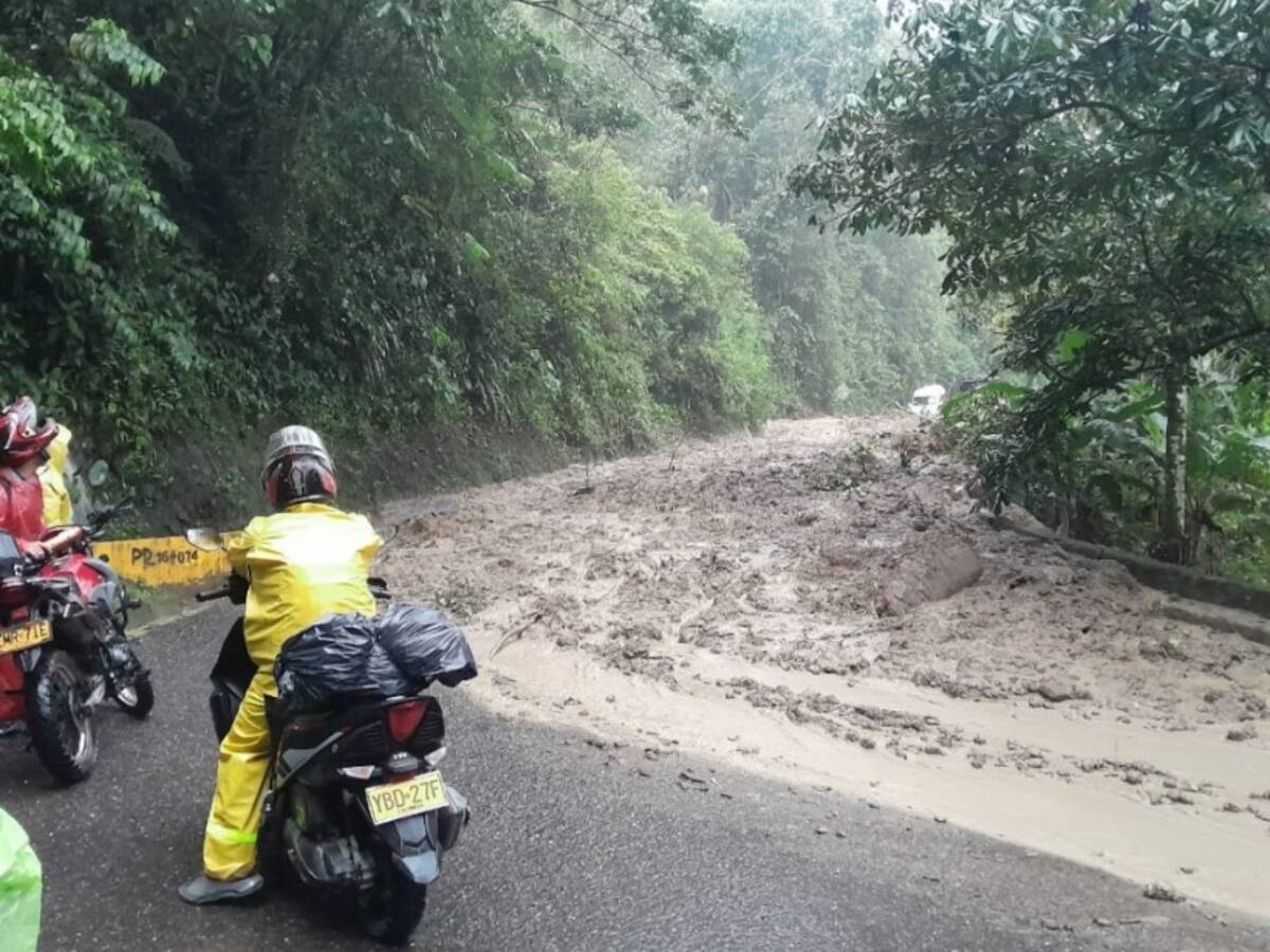 Por lluvias reportan problemas de movilidad sobre la Transversal del Carare