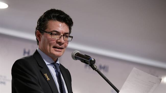 Alejandro Gaviria expresó que es necesario intensificar el control en la frontera entre Colombia y Venezuela para prevenir las enfermedades transmitidas por vectores.. Foto: