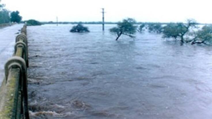 Puente que colapsó en Santander estaba en reparación por averías causadas por las lluvias