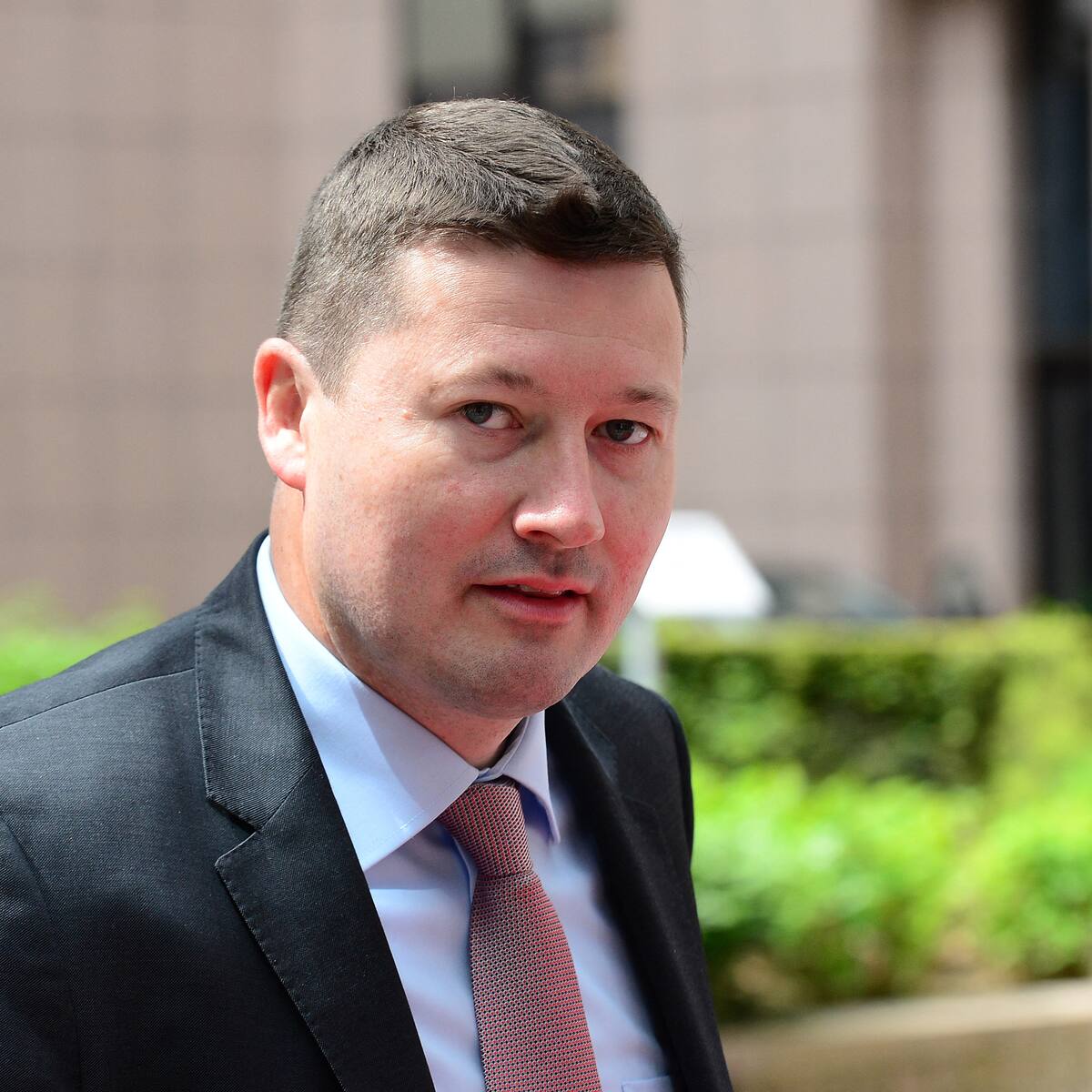 El embajador de la UE exige respeto para el papa ante las críticas de Trump