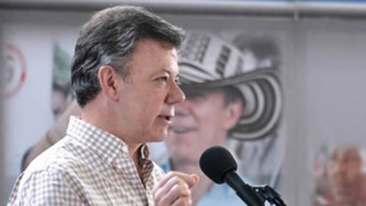¿Quién y qué buscan con falso comunicado de las Farc?: Presidente Santos