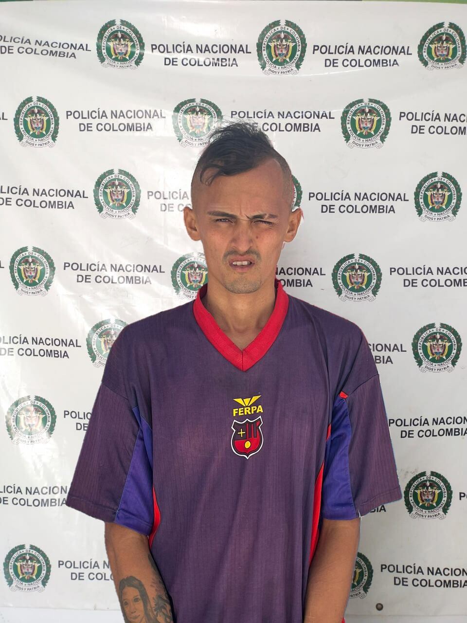Yesid Fernando "Piolín", a quien le figura antecedentes por los delitos de Tráfico de Estupefacientes y Violencia Intrafamiliar