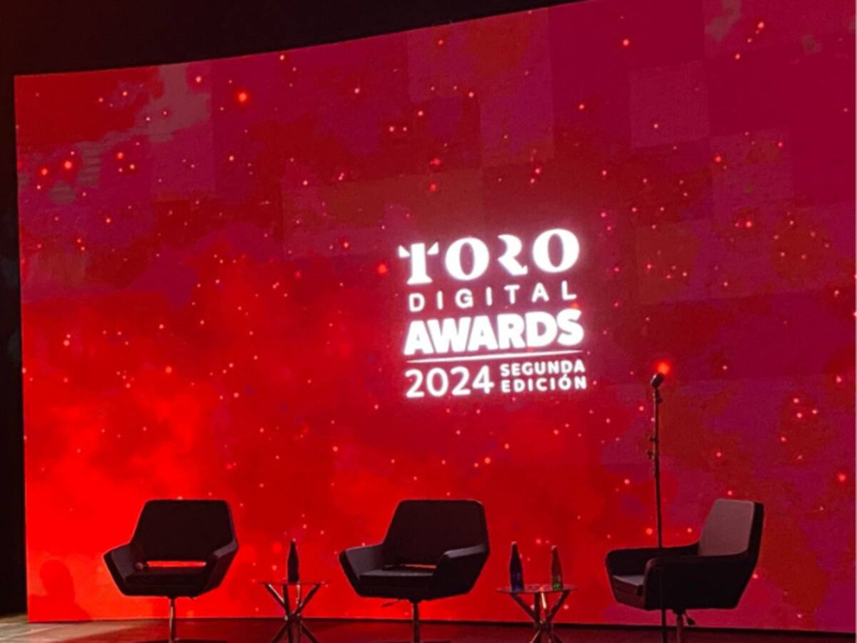 Congresistas y líderes gremiales fueron premiados por su presencia en redes sociales