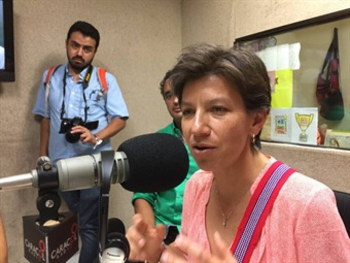 Claudia López denunció que "El Negro" Martínez financia campañas en Bolívar