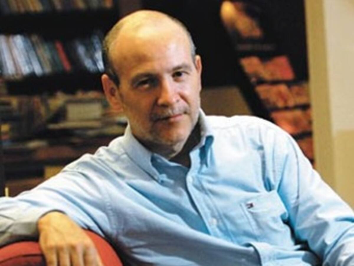 No me voy retractar de denuncias por 'carrusel de la contratación': Carlos Vicente De Roux