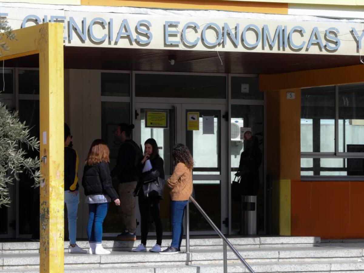 Colombiana habla sobre la situación en España tras suspensión de clases