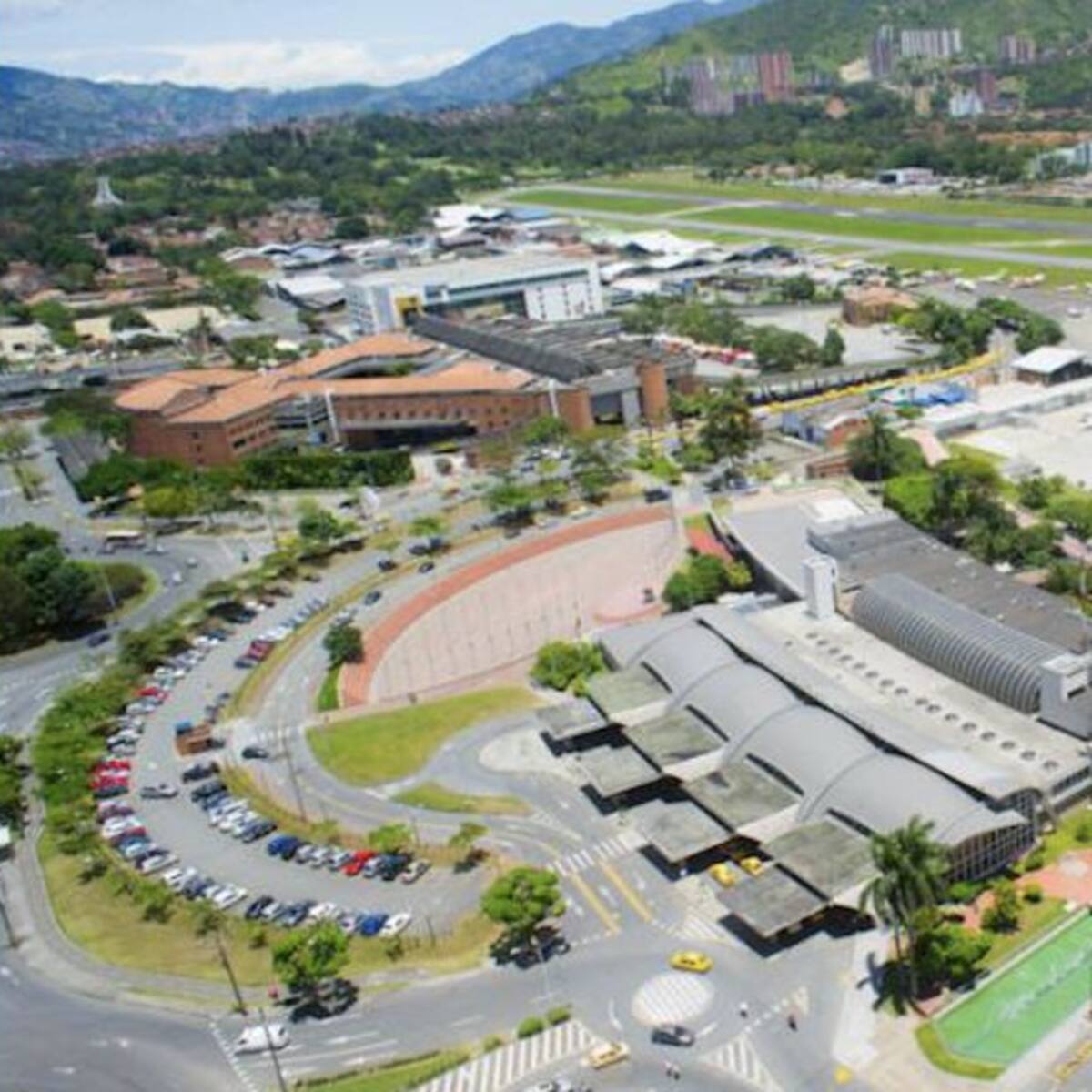 MinTransporte propone venta del aeropuerto Olaya Herrera de Medellín
