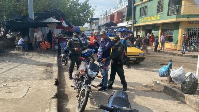 Si usted va a retirar dinero de entidades bancarias o cajeros electrónicos, se recomienda no hacer retiros de altas suma de dinero