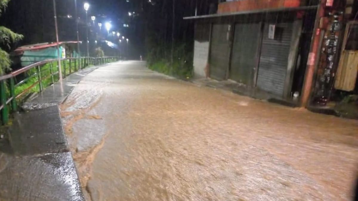 Fuertes lluvias en Pensilvania generaron emergencias y desbordamiento de drenajes