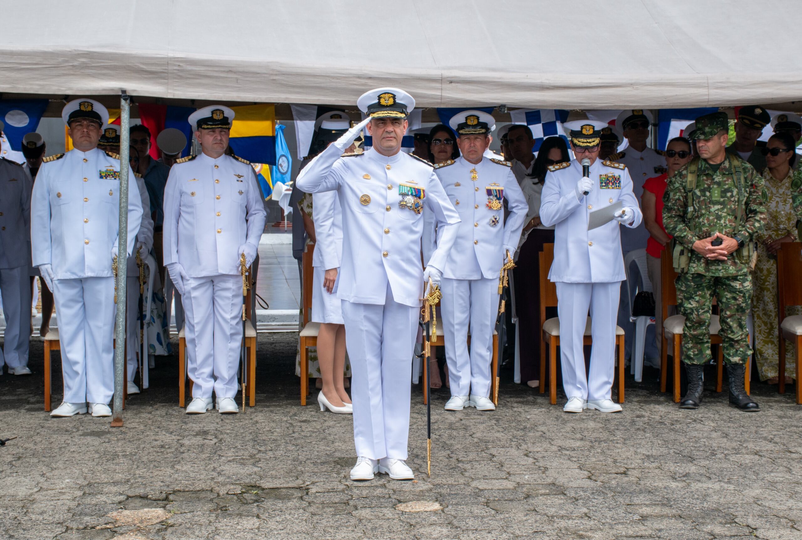 El Contralmirante Camilo Mauricio Gutiérrez Olano asumió el cargo como nuevo Comandante de la Fuerza Naval del Pacífico.
