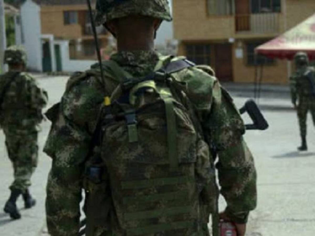 Se suicidó militar en cantón de Arauca