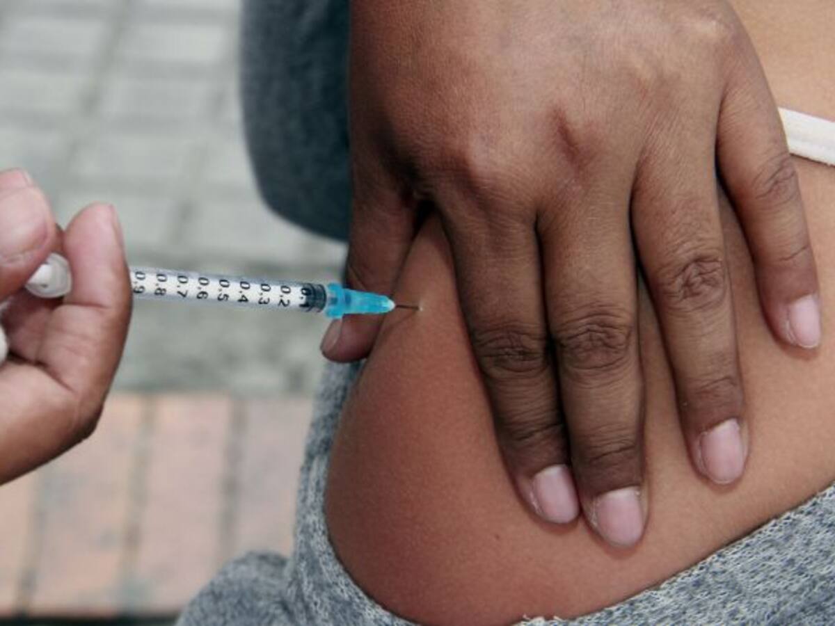 Vacuna contra el Virus del Papiloma Humano de las aulas a los centros de salud