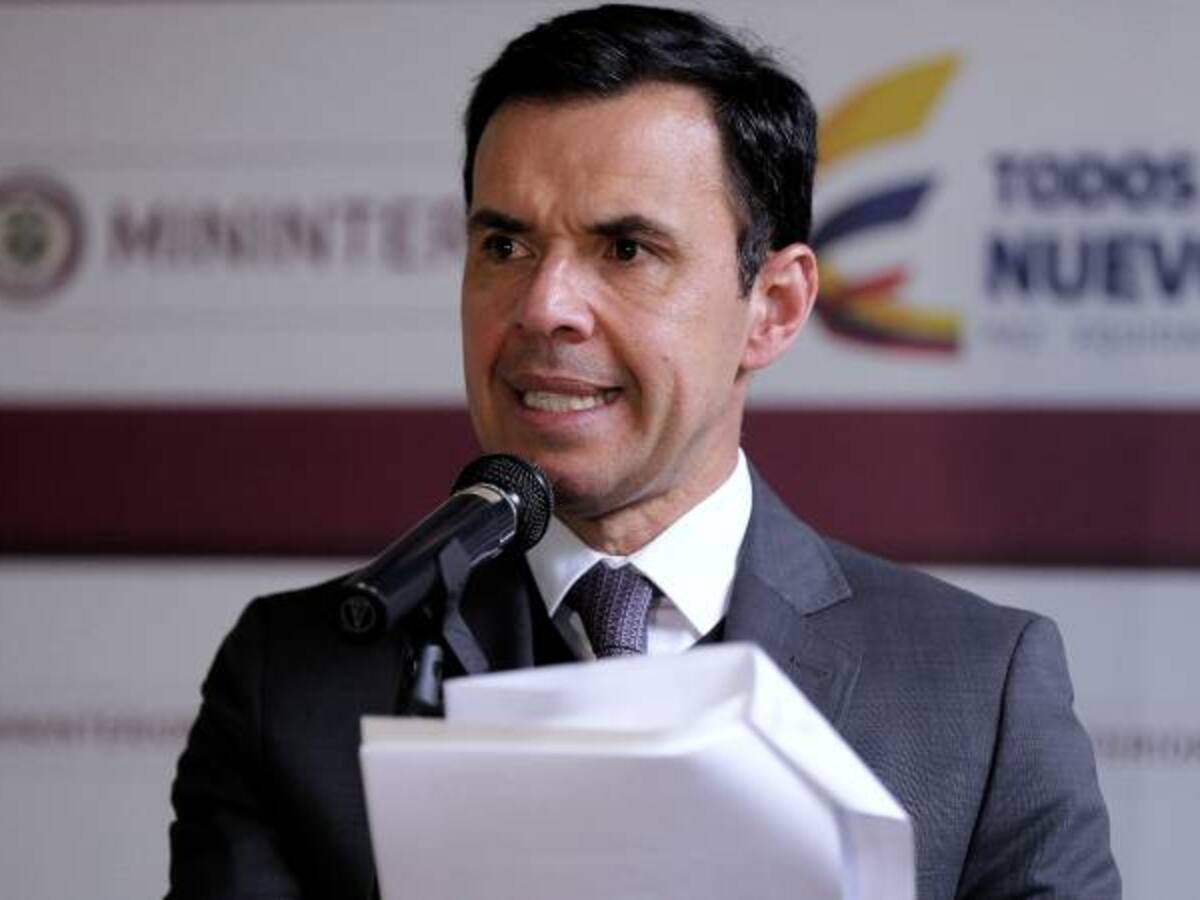 La puja entre Cambio Radical y el Gobierno por candidato inhabilitado