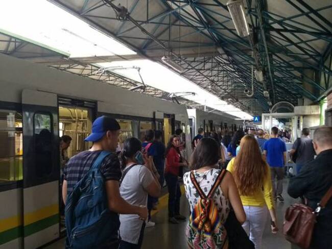 Sin servicio tres estaciones del metro de Medellín
