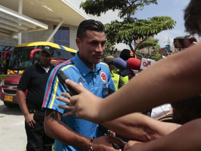 [Video] Jeison Murillo comparte con los hinchas colombianos en Montevideo