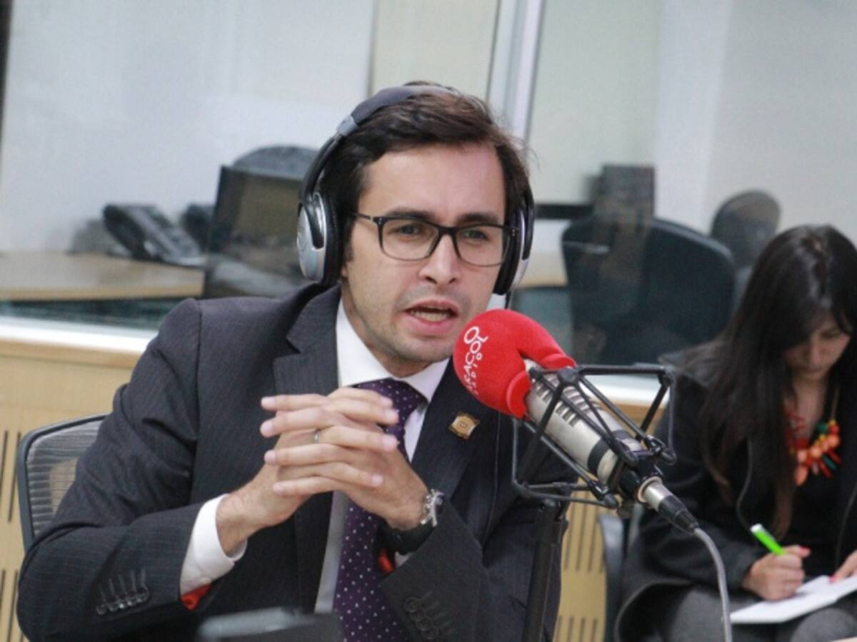 El gobierno está tomando las riendas del proceso con ELN: Uscátegui