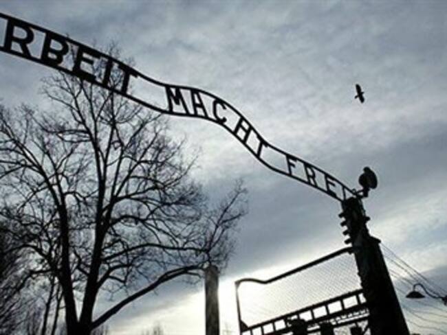 Detenido un sueco como presunto inductor al robo del letrero de Auschwitz