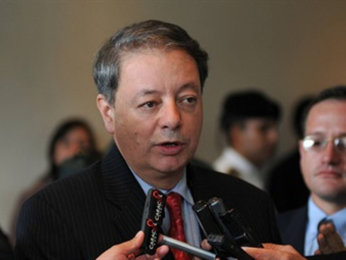 Ministro de Defensa dice que acuerdo militar Colombia-EE.UU. podría firmarse el viernes