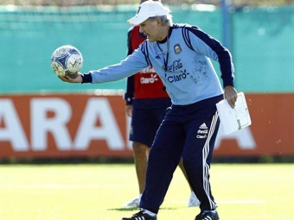 El seleccionador Sabella esperará hasta la tarde del sábado para definir la nómina titular de Argentina