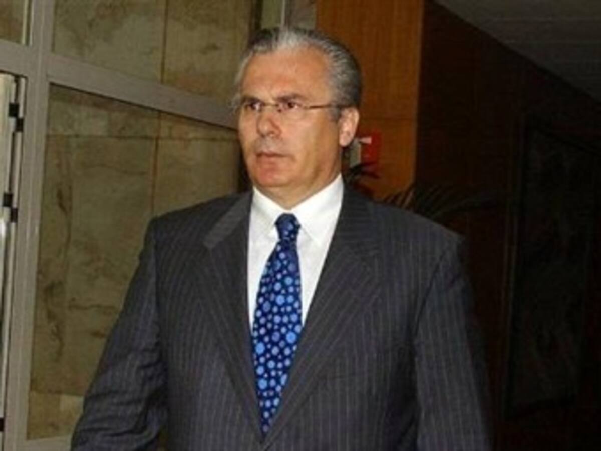 El juez Garzón absuelto en el juicio por investigar crímenes del franquismo