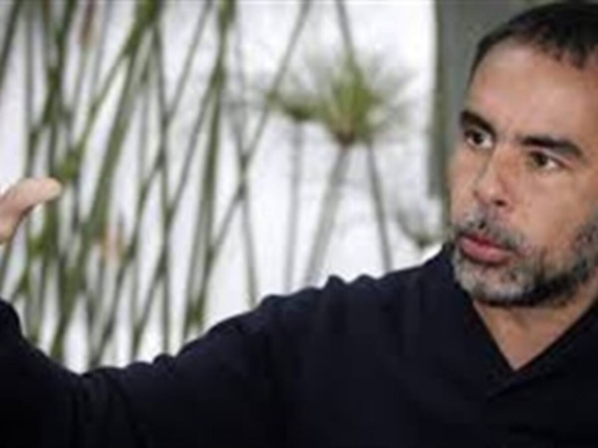 Procurador no puede amedrentar jueces por matrimonio gay: Benedetti