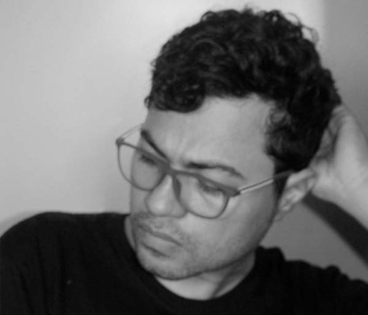 El escritor Andrés Charry presentará en FilSMar su libro El río se traga a los muertos y otros cuentos