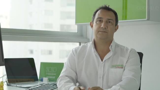 Enrique Mazenett, director de Epidemiología de Coosalud EPS