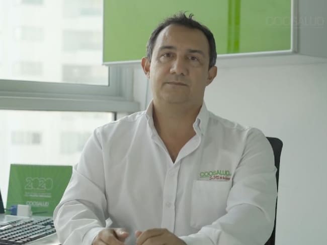 Enrique Mazenett, director de Epidemiología de Coosalud EPS