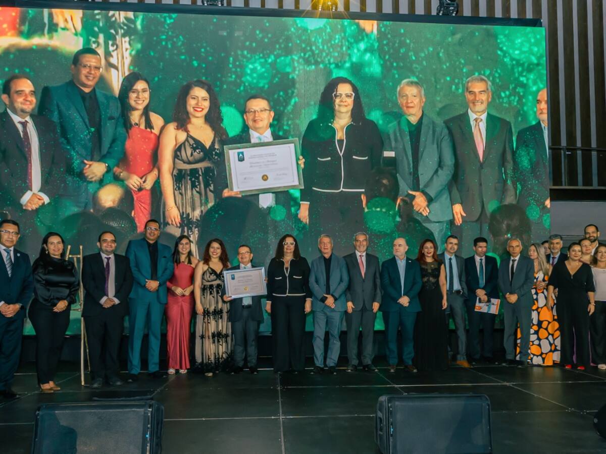 TdeA: primera institución universitaria pública del país con acreditación internacional en negocios