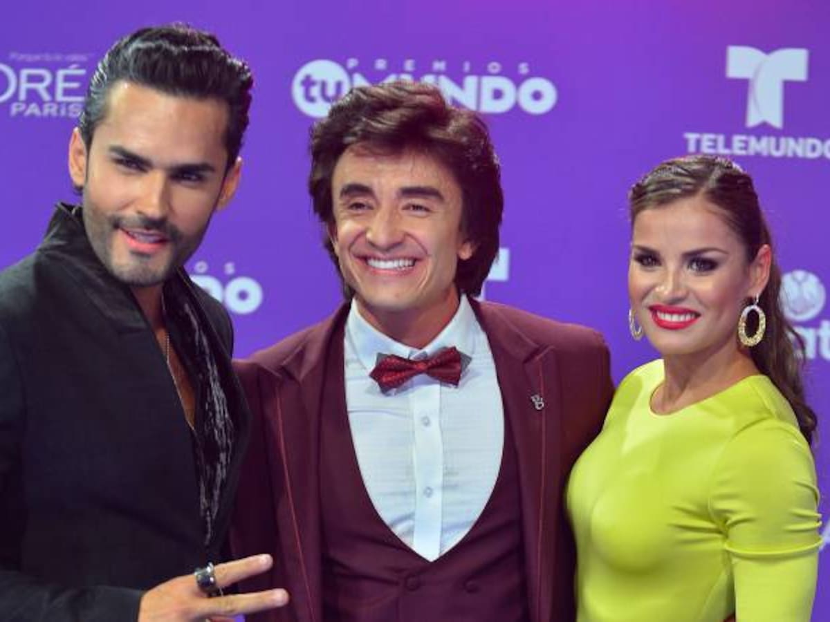 El sorpresivo beso que le da actor Fabián Ríos a Francisco Bolívar