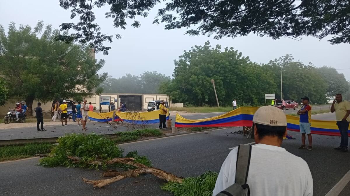 Plan retorno: bloquean dos vías del Atlántico en rechazo a construcción de peaje