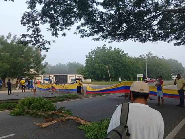 Plan retorno: bloquean dos vías del Atlántico en rechazo a construcción de peaje