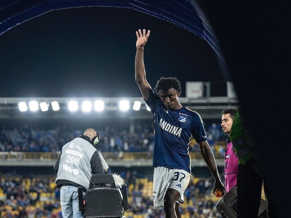 Jhoan Hernández, lateral izquierdo de Millonarios / Twitter: @MillosFCOficial.