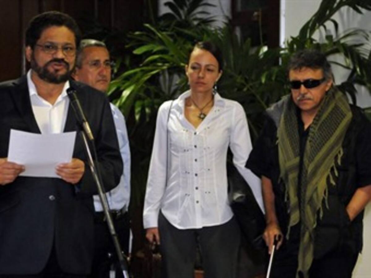 Farc niega torturas a secuestrados