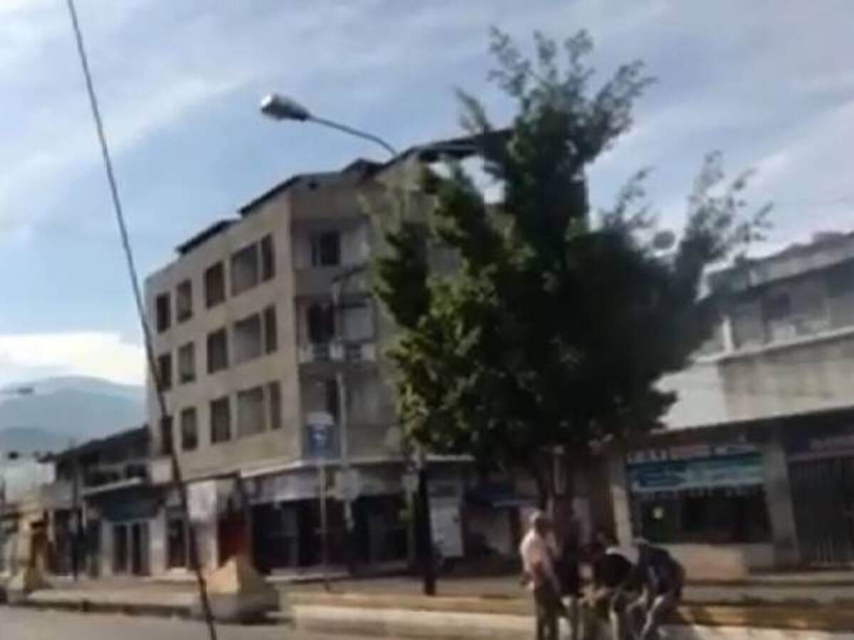 Comercio cerrado y poca afluencia de personas en frontera venezolana