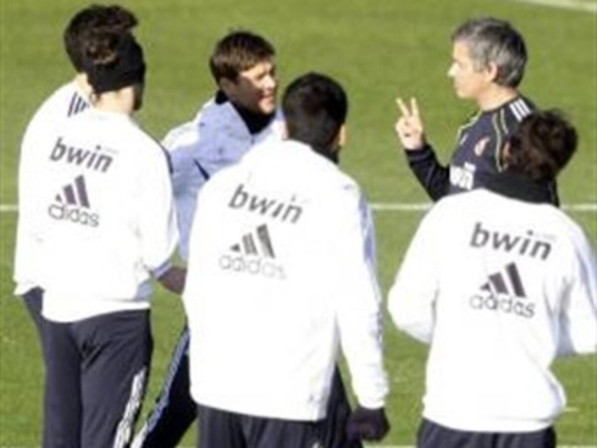 Cristiano, Ozil y Pepe armas de Mourinho para vencer al Barcelona
