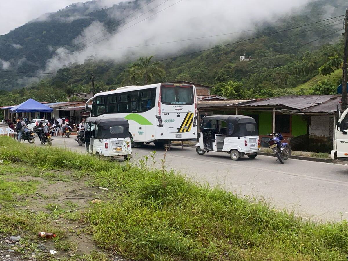 Comunidades anuncian bloqueo indefinido en vía Panamericana entre Risaralda y Chocó