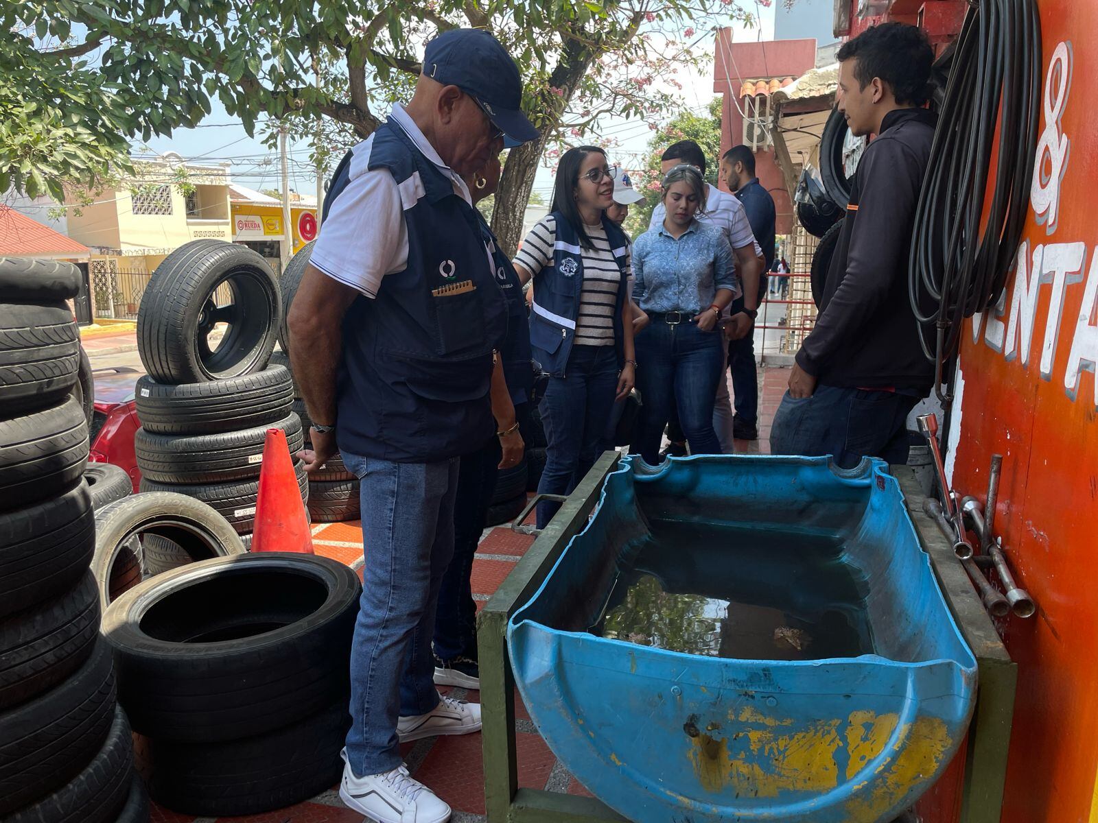 Búsqueda activa de casos de dengue en Barranquilla./ Alcaldía de Barranquilla