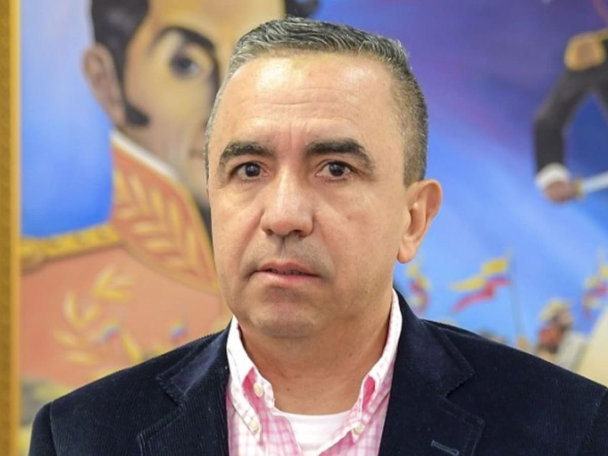 Ordenan arresto de 10 días al alcalde de Dosquebradas, Diego Ramos