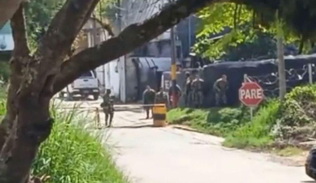 Disidencias de las Farc hostigaron durante varios minutos a la Fuerza Pública en la cabecera municipal de Morales, Cauca. 